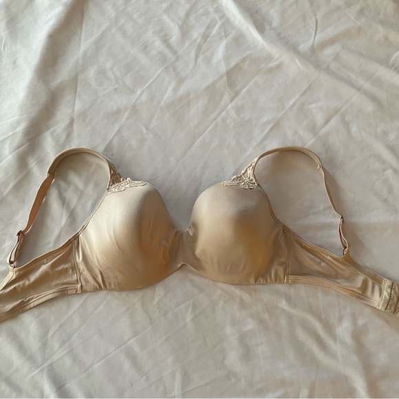 Three for Less Than The Price of One! Tan, Beige, & Black Bras, Size 38D - Picture 3 of 13